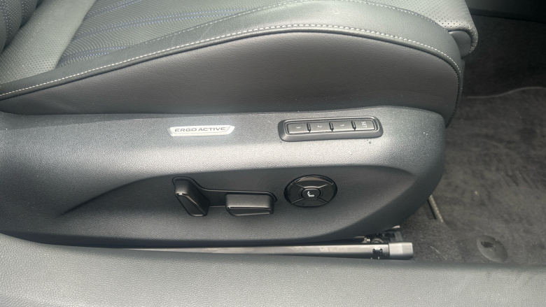 Volkswagen Passat 1.5 TSI eHybrid R-Line 5dr DSG Estate